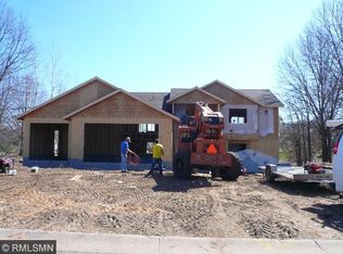 40232 Golden Way, North Branch, MN 55056