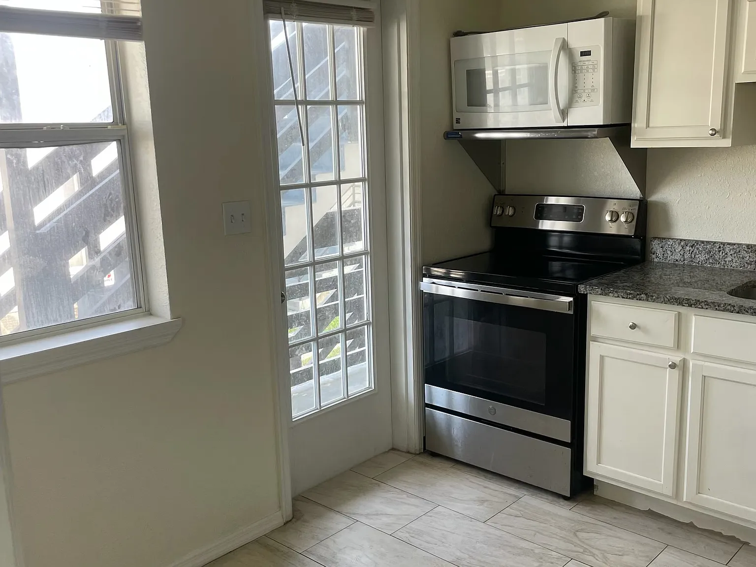 2 bed, $1,800 — Photo 4