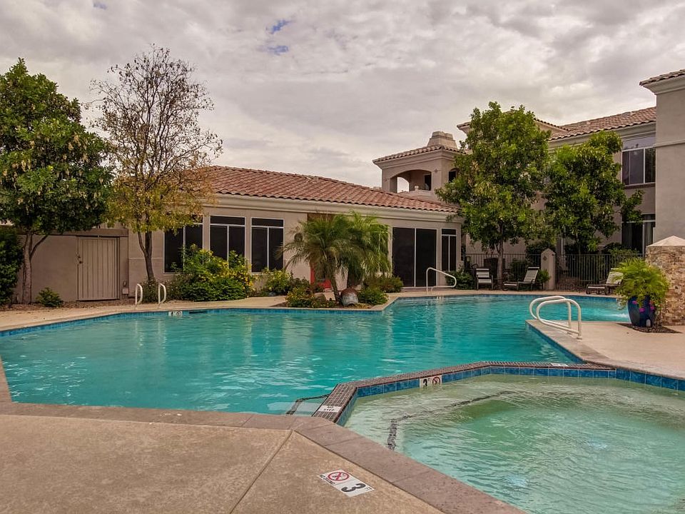 001_Community Pool