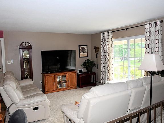 5th image of 3413 Brentway Dr