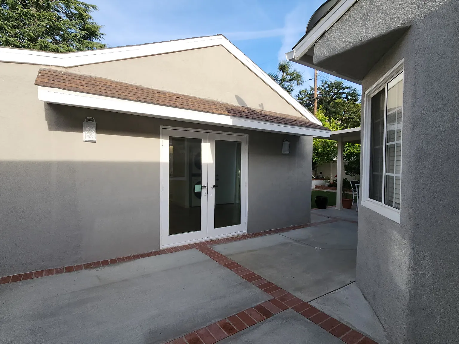 Studio, 550 sqft, $2,500 — Photo 2