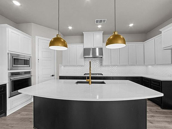 The Huntmere - Kitchen