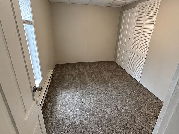 4th image of 123 E Spring St
