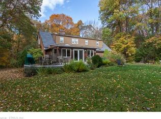21 Rice Rd, Woodbridge, CT 06525