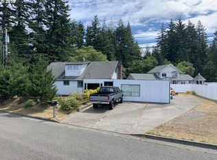 3555 Kinney Rd, North Bend, OR 97459