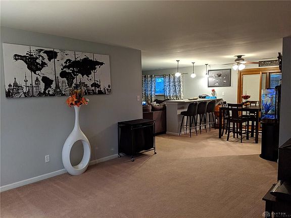 3rd image of 975 Sharewood Ct