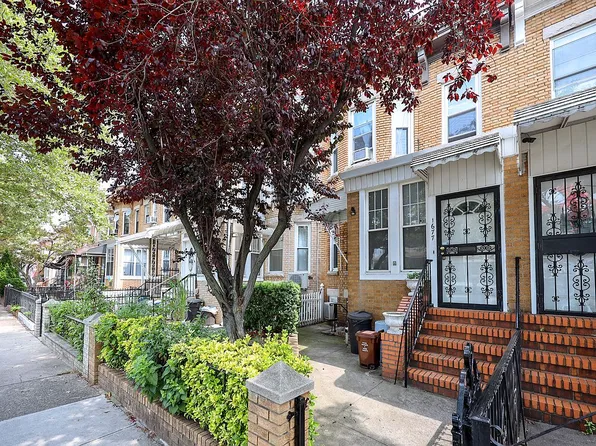 1677 Bay Ridge Pkwy, Brooklyn, NY 11204