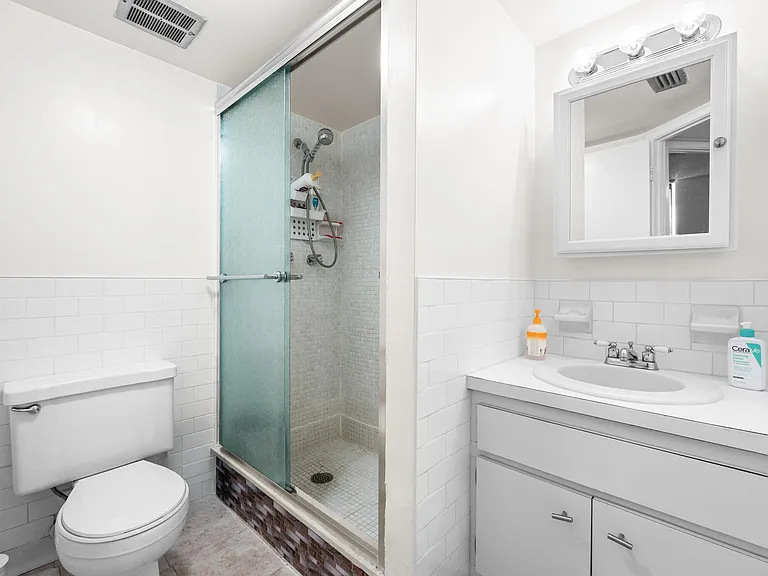 4501 NE 21st Ave #406 — Photo 17
