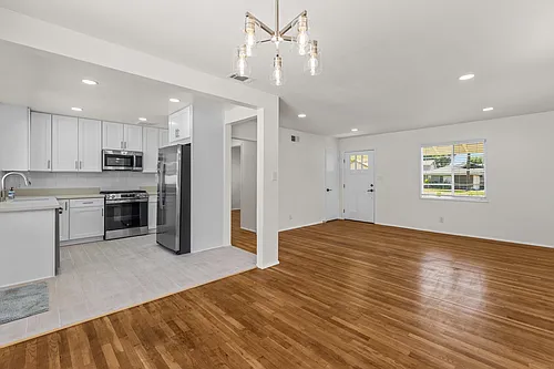 3005 Bautista St Photo 1
