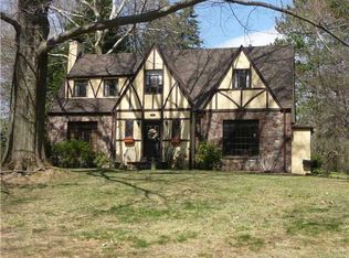 251 Alpine Dr, Rochester, NY 14618