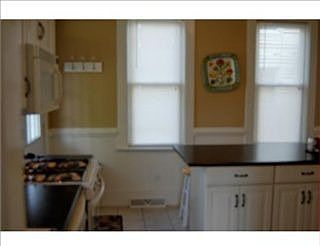 3rd image of 532 Green St