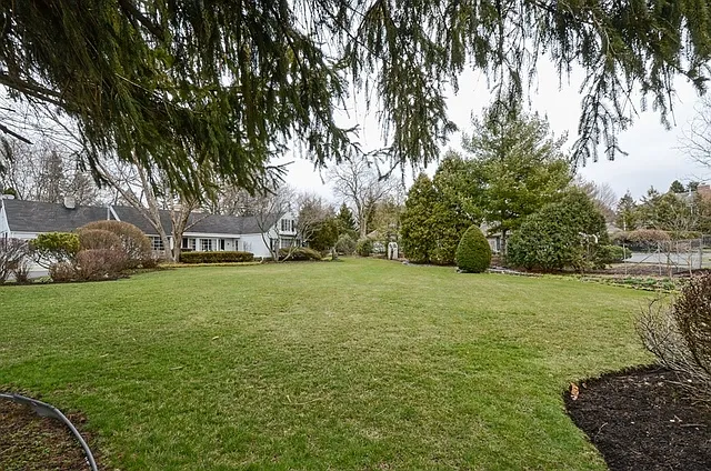 1407 S Gables Blvd photo 1