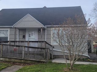 51 Lynbrook Dr, Rochester, NY 14609