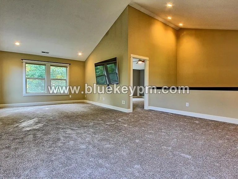 964 W S Cir — Photo 19