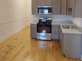 4050 W Hirsch St, Chicago, IL