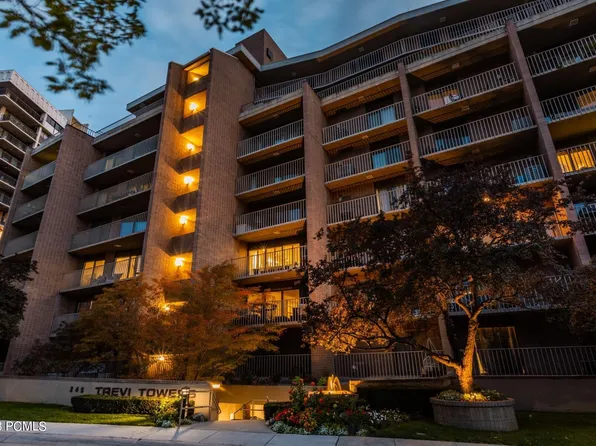 245 N Vine St APT 901, Salt Lake City, UT 84103