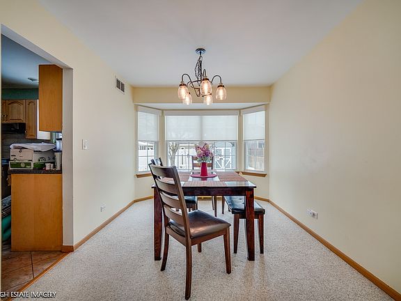 5th image of 1465 Bridgeport Ln