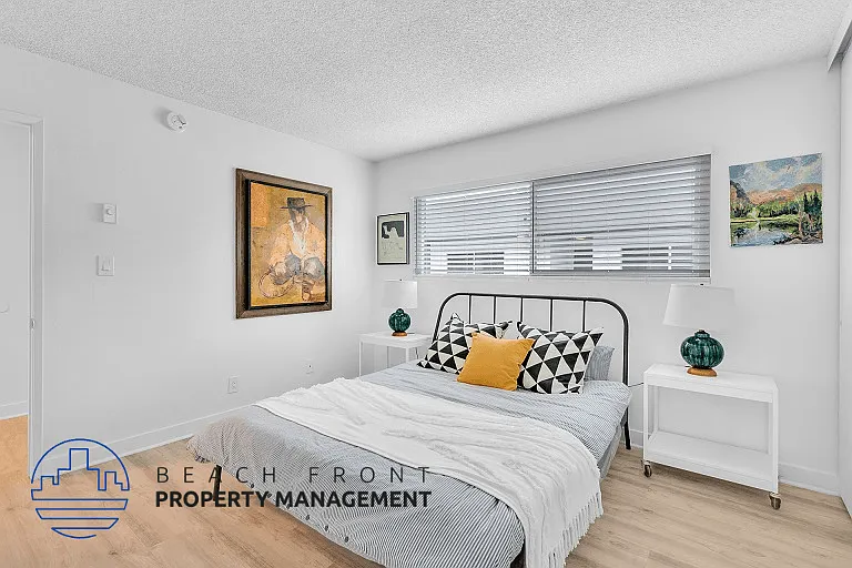 1625 Redondo Ave. — Photo 7