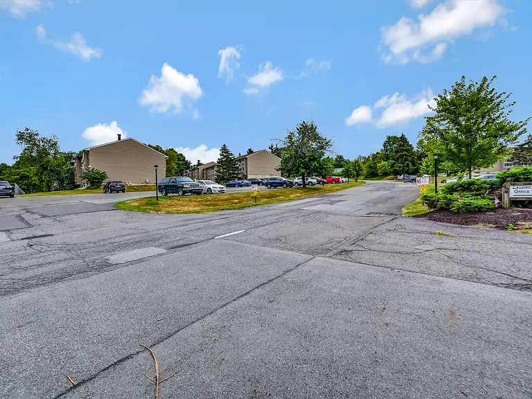 Applewood Acres — Photo 10