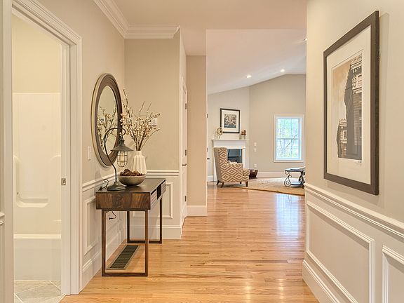 2nd image of 6 Cobblestone Dr #28