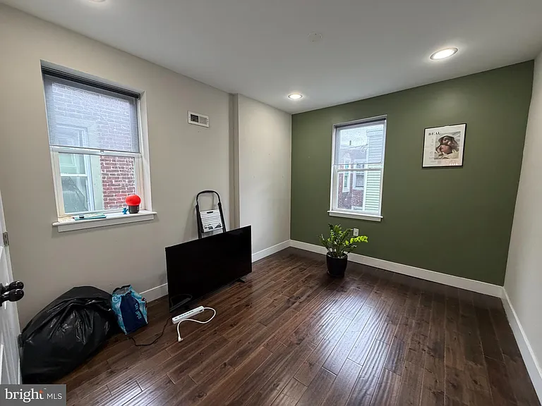 2930 Nicholas St — Photo 19