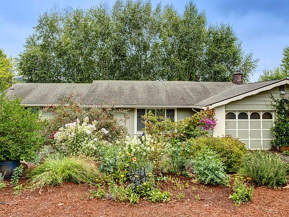 3rd image of 15329 2nd Ave NE