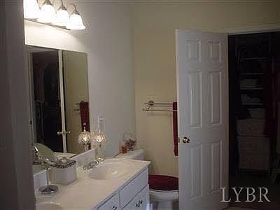 2nd image of 43 Ballard Ct