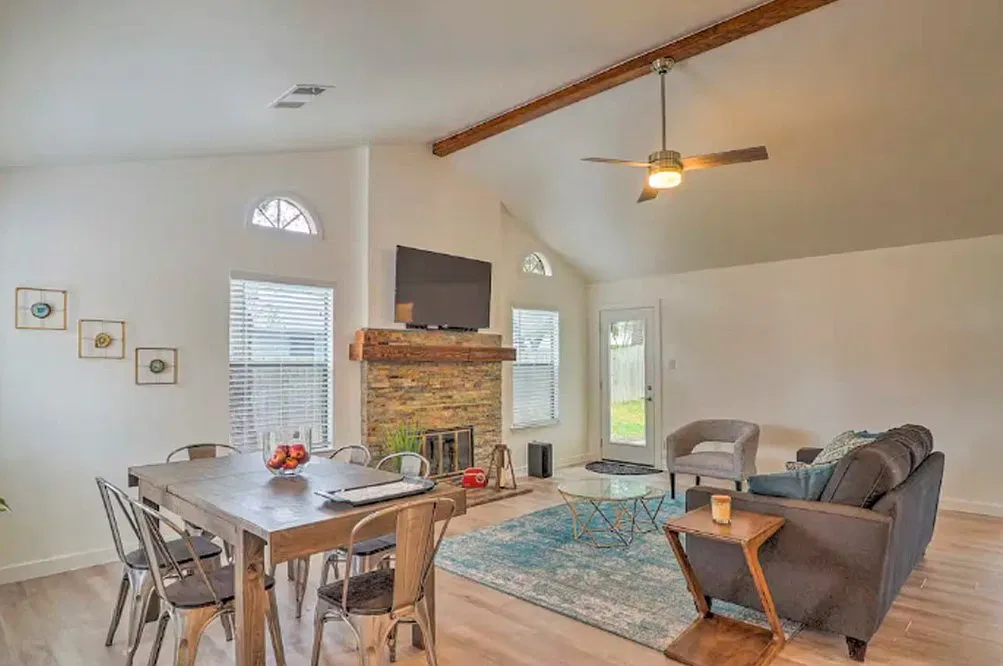 3 bed, 1500 sqft, $3,250 — Photo 1