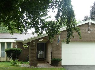 2328 Sylvan Ln, Elkhart, IN 46514
