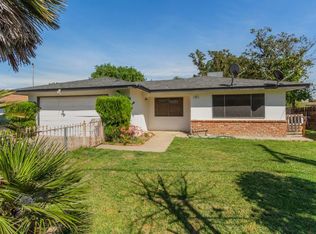 454 2nd St, Orange Cove, CA 93646