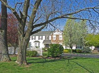 10 Everett Rd, Pittstown, NJ 08867