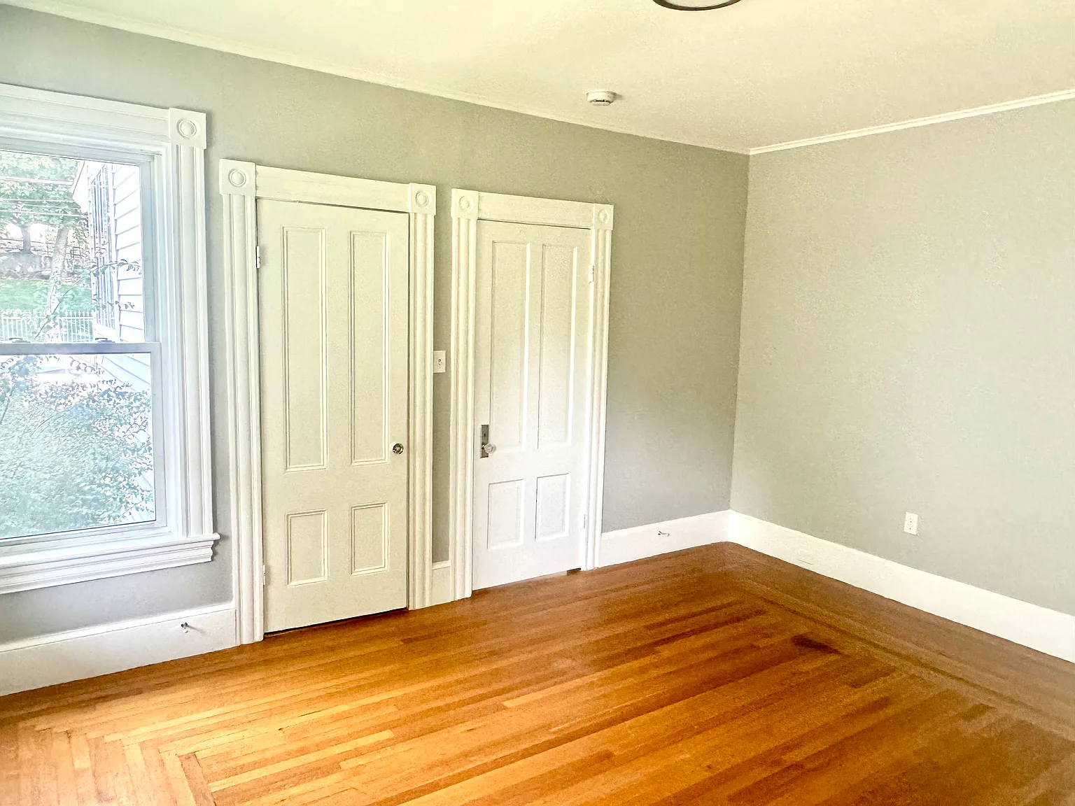 1 bed, 700 sqft, $1,800 — Photo 3