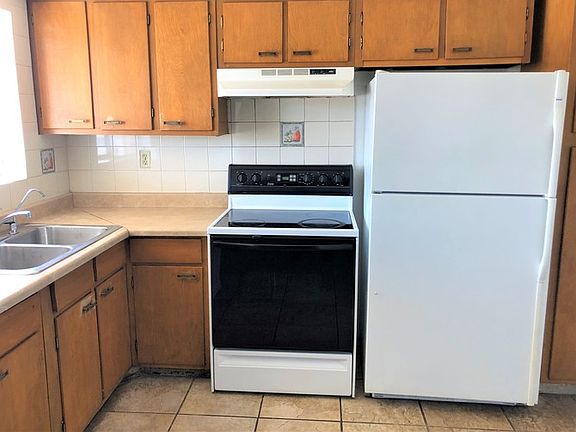 4th image of 2827 N 55th Dr
