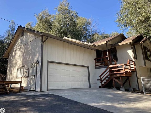 2nd image of 20824 W Willow Springs Dr
