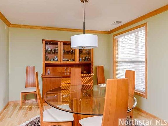 5th image of 10051 Cove Dr