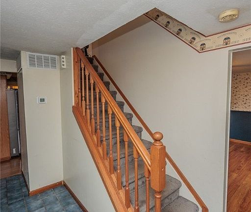 3rd image of 3556 Clayton Dr