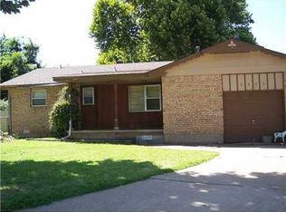 2425 Sandra Dr, Midwest City, OK 73110