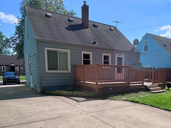4th image of 1525 Whitcomb Ave