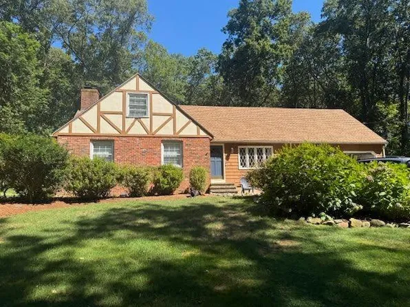 219 Brian Dr, Warwick, RI 02886