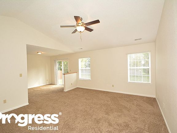 3rd image of 645 Woodfield Cir