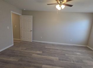 1005 N Quincy Ave, Tulsa, OK 74106