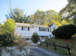17 Malvern Rd, Worcester, MA 01610
