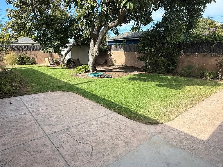 421 Douglas Ave — Photo 9