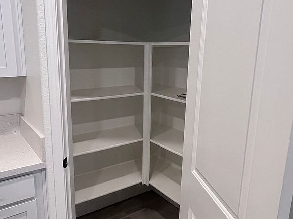 3rd image of 417 Fortuna Ct