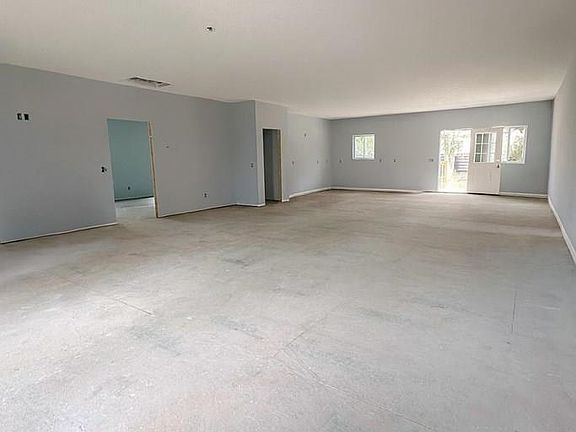 4th image of 97 Shirley Ln