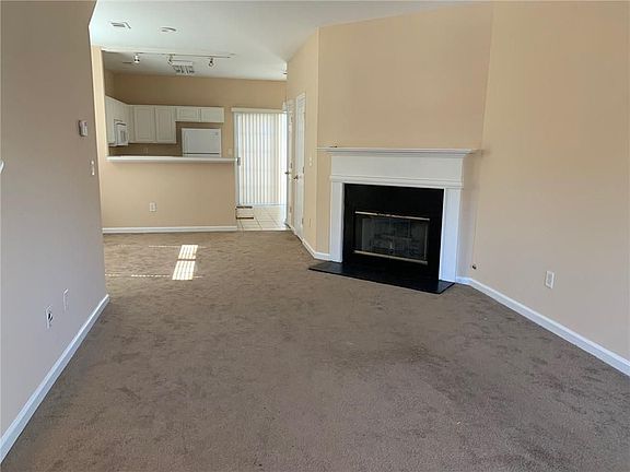 2nd image of 1529 Cove Creek Cir