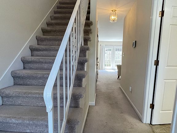 5th image of 3646 Taliluna Ave SW #5