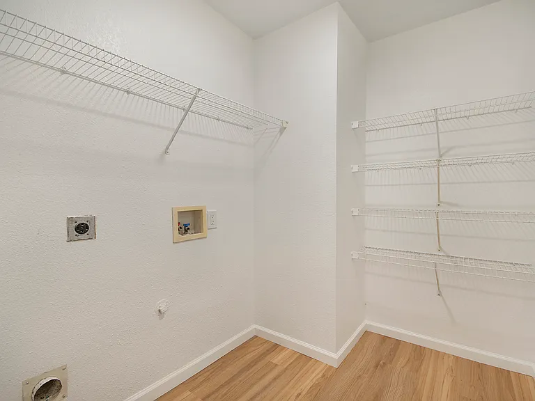 1618 Pin Oak Trl — Photo 24