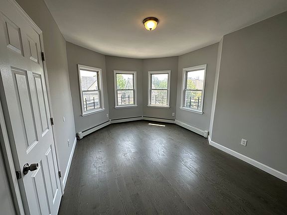 2nd image of 905 S 16th St #3E
