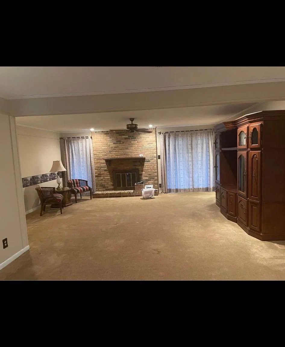 2317 Hill N Dale Dr — Photo 3